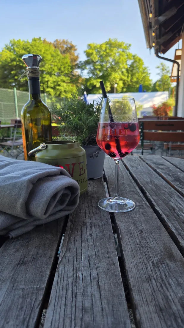 Aperitif width=